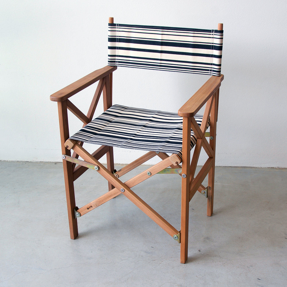 ici et la directors chair with 43cm cotton Tom Black fabric featuring a multicoloured striped pattern of black and white. A barcode-inspired look by Les Toiles du Soleil