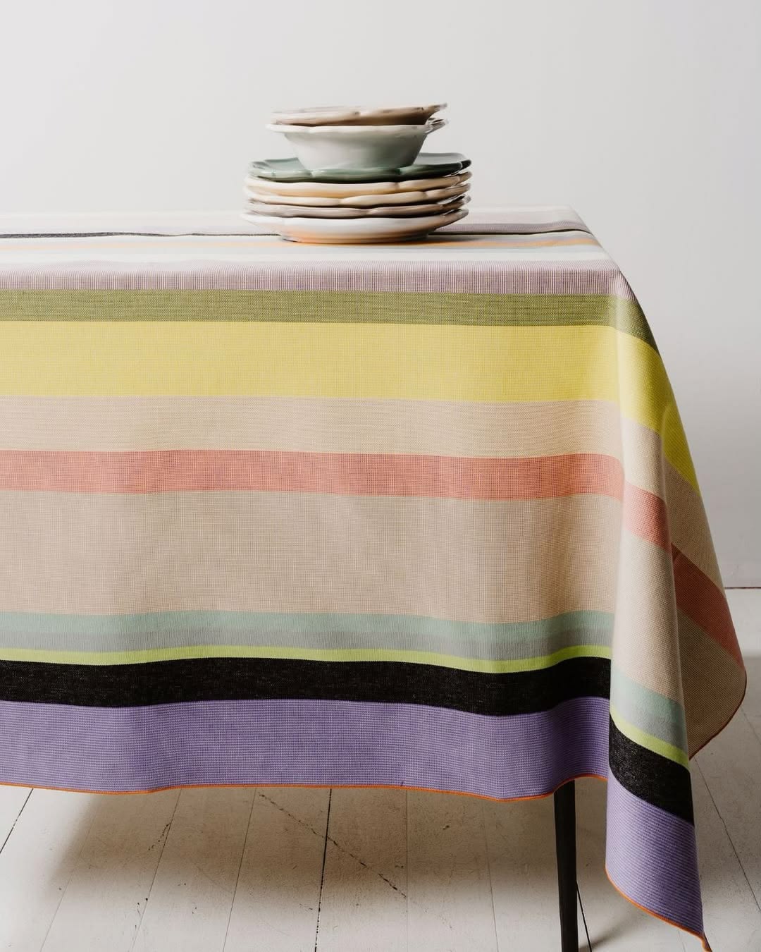 St Colombe Les Toiles du Soleil Fabric table cloth